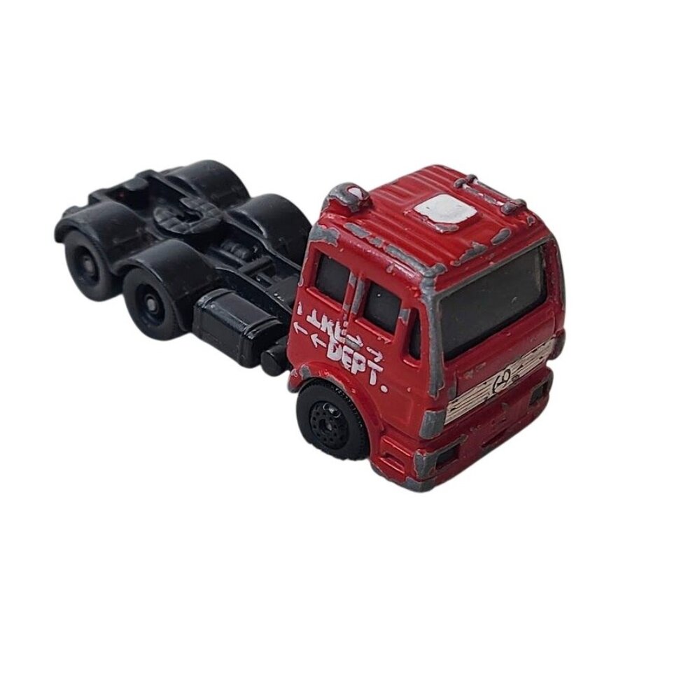 Maisto Mercedes-Benz Fire Dept Semi Truck Cab 1:64 Diecast Red Black